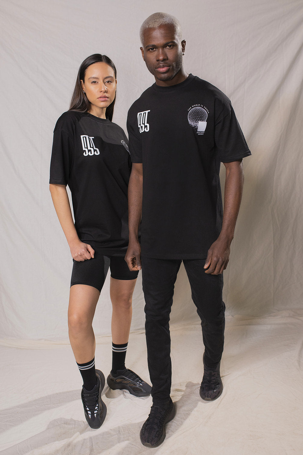 THE WORLD IS YOURS PRINT T-SHIRT